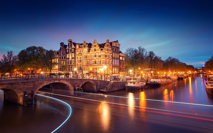 Amsterdam, Nederland, la noche, las casas, puente, río, luces, barcos Fondos de pantalla, imagen