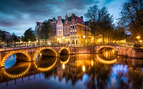 Amsterdam, Nederland, noche, luces, río, puente, casas HD fondos de pantalla