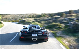 Retrovisor del coche negro Koenigsegg