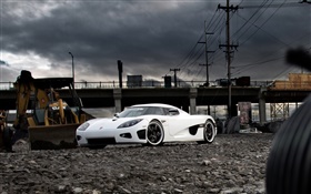 Koenigsegg superdeportivo blanco