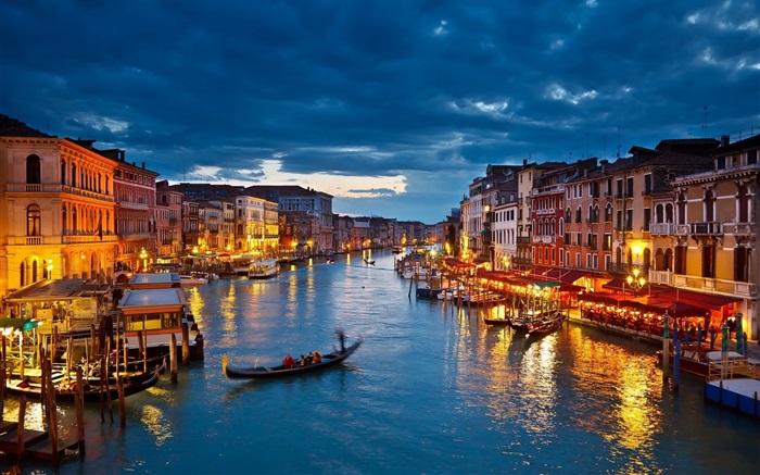 Venecia hermosa noche, casas, barcos, río Fondos de pantalla, imagen