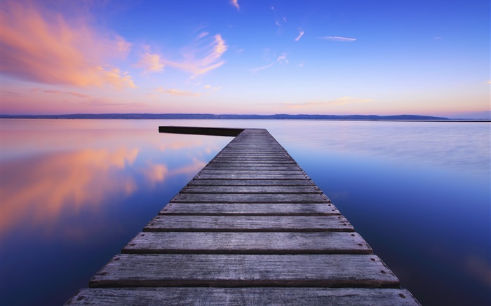 Puente de madera, lago, amanecer, cielo azul Fondos de pantalla, imagen