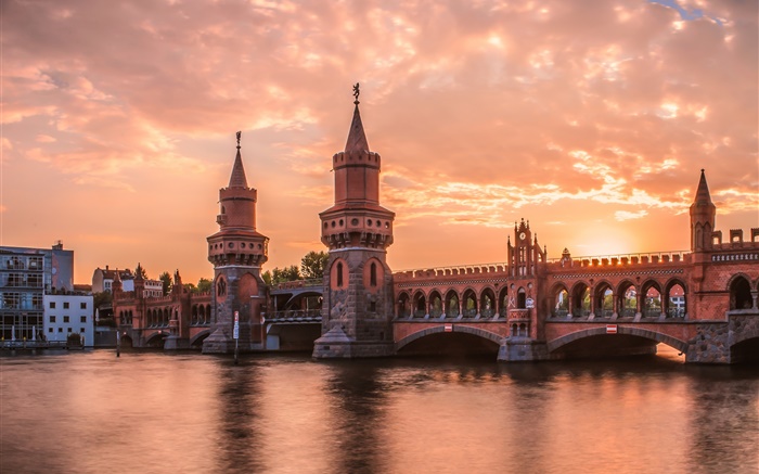 Berlín, Alemania, puesta del sol, río, puente, edificios Fondos de pantalla, imagen