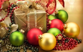 Adornos de Navidad, bolas y regalos
