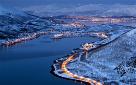 Luces de la ciudad, nieve, invierno, noche, Tromsø, Noruega