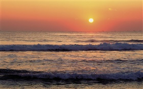 Costa, mar, ondas, puesta del sol