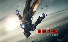 Iron Man 3, cayendo