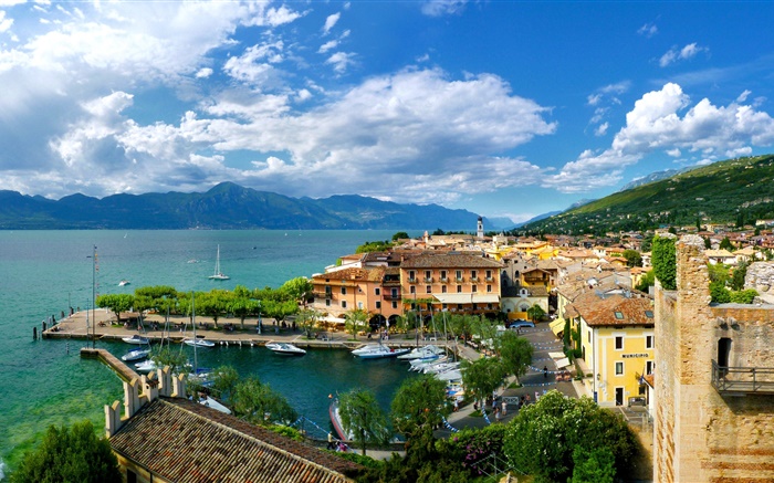 Italia, Véneto, costa, mar, ciudad, casa, barcos, cielo azul Fondos de pantalla, imagen