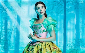 Lily Collins, Blancanieves