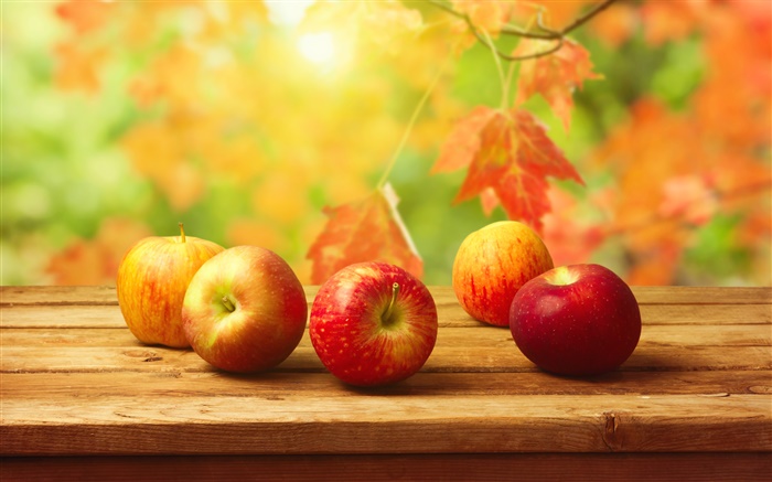 Manzanas rojas, mesa de madera, otoño, hojas Fondos de pantalla, imagen