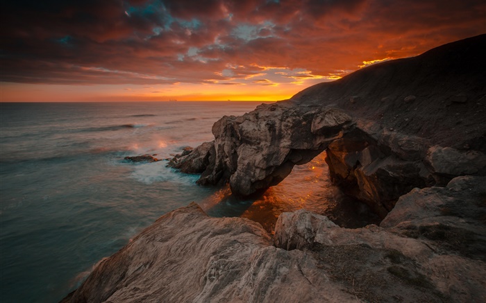 Inglaterra, Northumberland, mar, rocas, la salida del sol, cielo rojo Fondos de pantalla, imagen