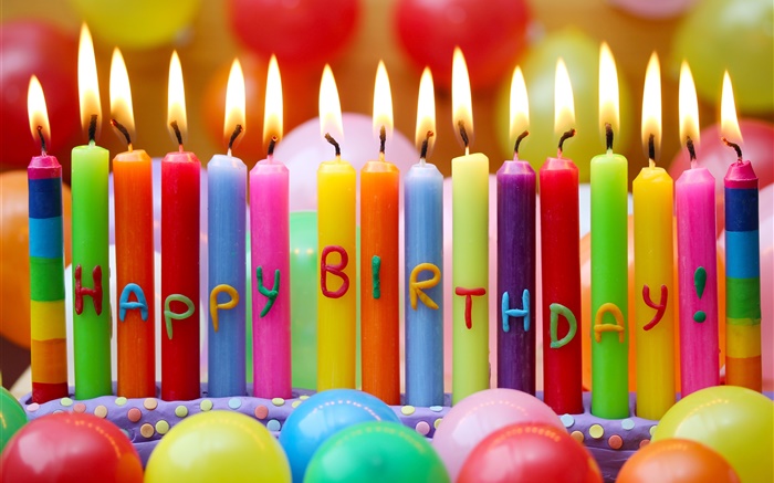 Feliz cumpleaños, velas de colores, fuego, globos Fondos de pantalla, imagen