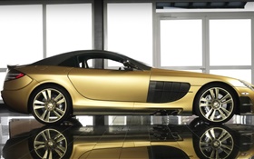 McLaren SLR Renovatio superdeportivo de oro vista lateral