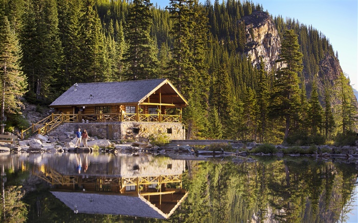 Canadá, el Parque Nacional Banff, Lago Agnes, las montañas, la casa, la gente, el muelle Fondos de pantalla, imagen