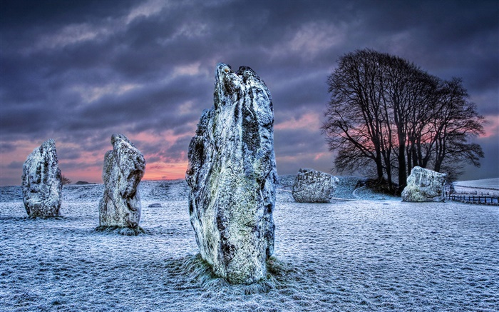 Megalítica, piedras, árboles, nieve, nubes, invierno Fondos de pantalla, imagen