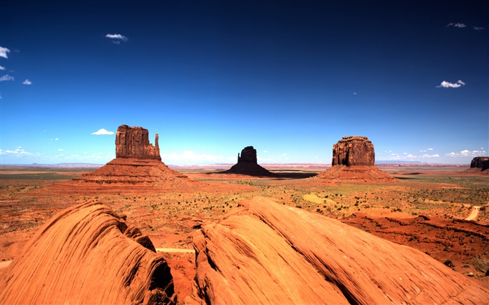 Monument Valley, el cielo azul, las rocas Fondos de pantalla, imagen