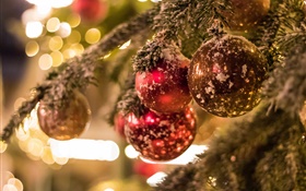 Árbol de Navidad, bolas, el deslumbramiento, fondo borroso