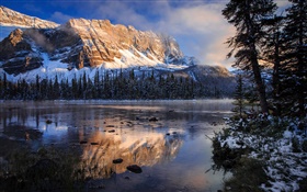 Parque Nacional Banff, Canadá, montañas rocosas, lago, mañana, la reflexión del agua