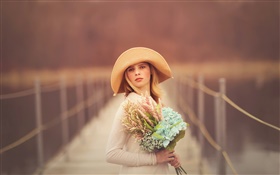 Chica en el puente, rubias, sombrero, retrato, flores
