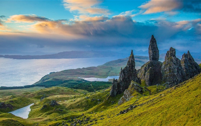 Skye, Escocia, rocas, valle, lago, nubes, oscuridad Fondos de pantalla, imagen