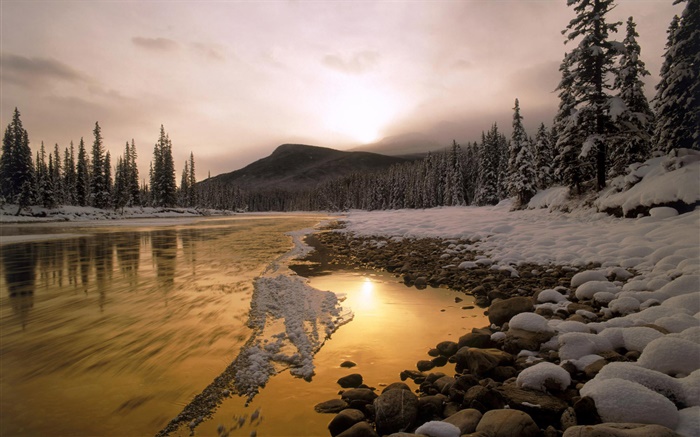 Hermosa puesta de sol en invierno, bosque, nieve, montañas, río Fondos de pantalla, imagen