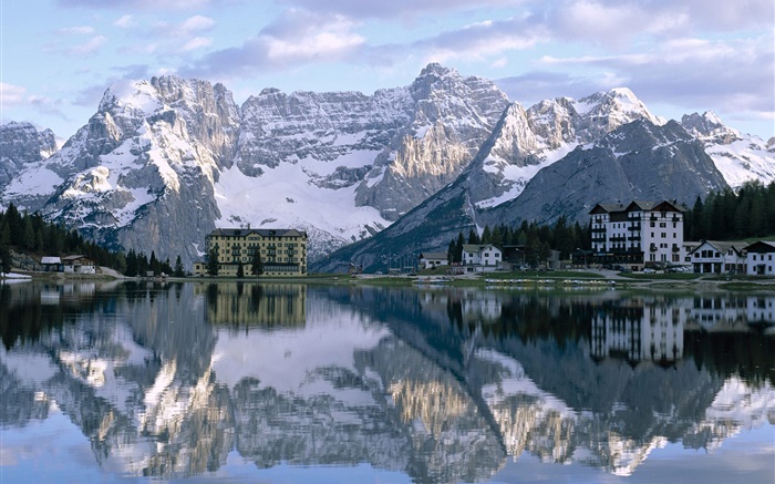 Lago, casas, montañas, la reflexión del agua Fondos de pantalla, imagen
