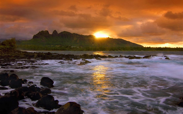 Puesta del sol, cielo rojo, nubes, costa, rocas, Hawai, EE.UU. Fondos de pantalla, imagen