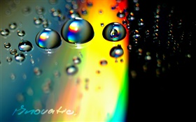 Las gotas de agua, fondo de colores, imágenes creativas