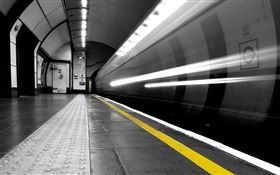 Metro, túnel, la estación