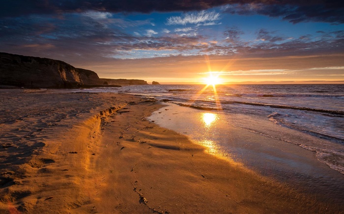 Playa de la puesta del sol, mar, nubes, sol Fondos de pantalla, imagen