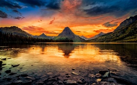Two Medicine Lake, Parque Nacional Glacier, EE.UU., montañas, puesta del sol, cielo rojo HD fondos de pantalla