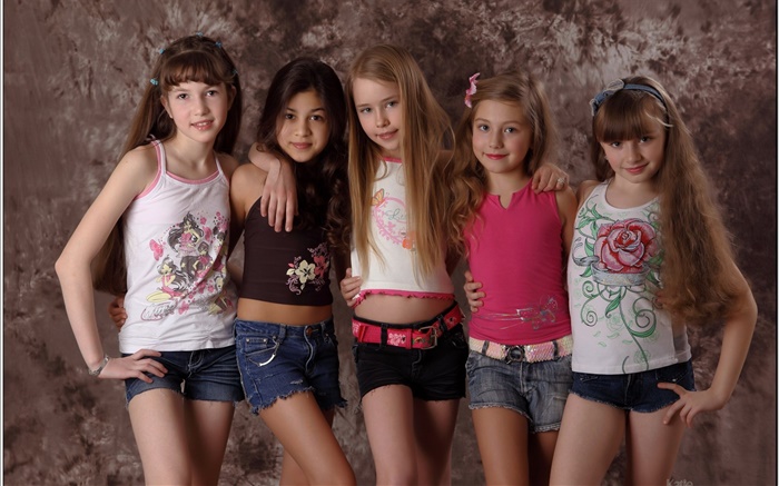 El desfile de moda, cinco niñas, niños preciosos Fondos de pantalla, imagen