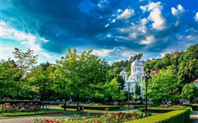 Jardín Botánico, Rumania, árboles, casas, nubes HD fondos de pantalla