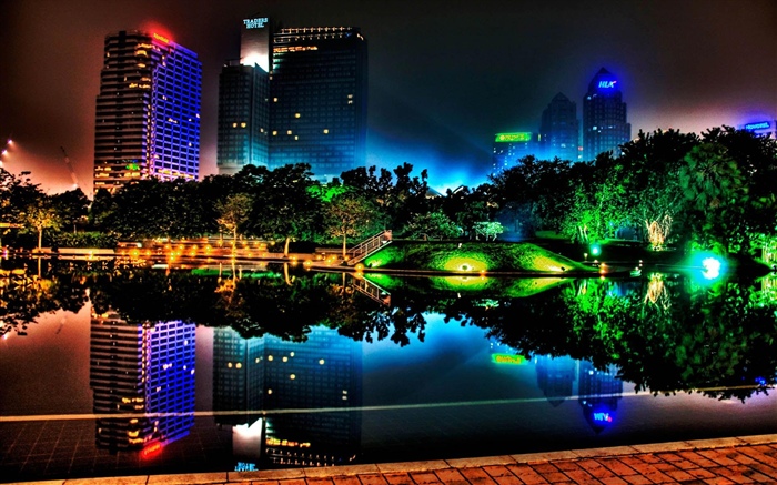 Ciudad hermosa noche, edificios, estanque, luces, árboles, parque Fondos de pantalla, imagen
