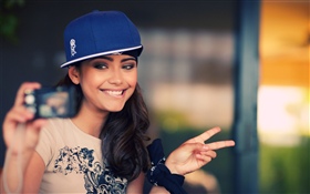 Chica sonrisa, sombrero azul HD fondos de pantalla